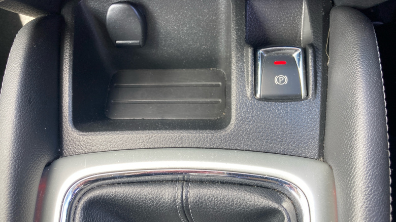 Nissan Qashqai 1.5 dCi N-Connecta 5dr Diesel Hatchback